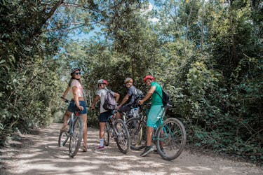 Tour en bicicleta por los senderos de los cenotes